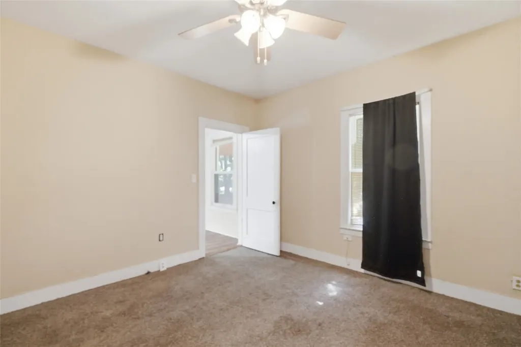 1307 S Seaman Street Eastland TX 76448