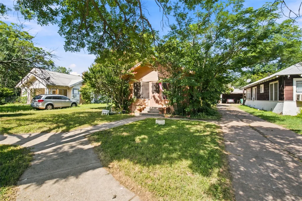 1307 S Seaman Street Eastland TX 76448