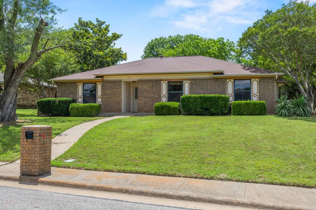 DeSoto TX, 119 N Beltwoods Drive