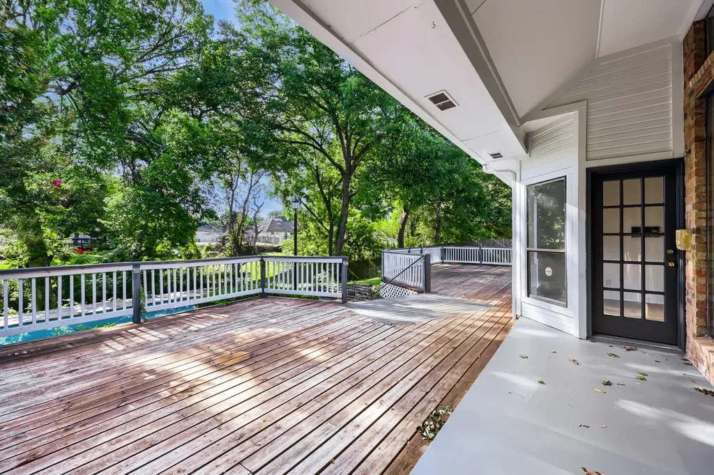 624 Bent Creek Drive Desoto TX 75115