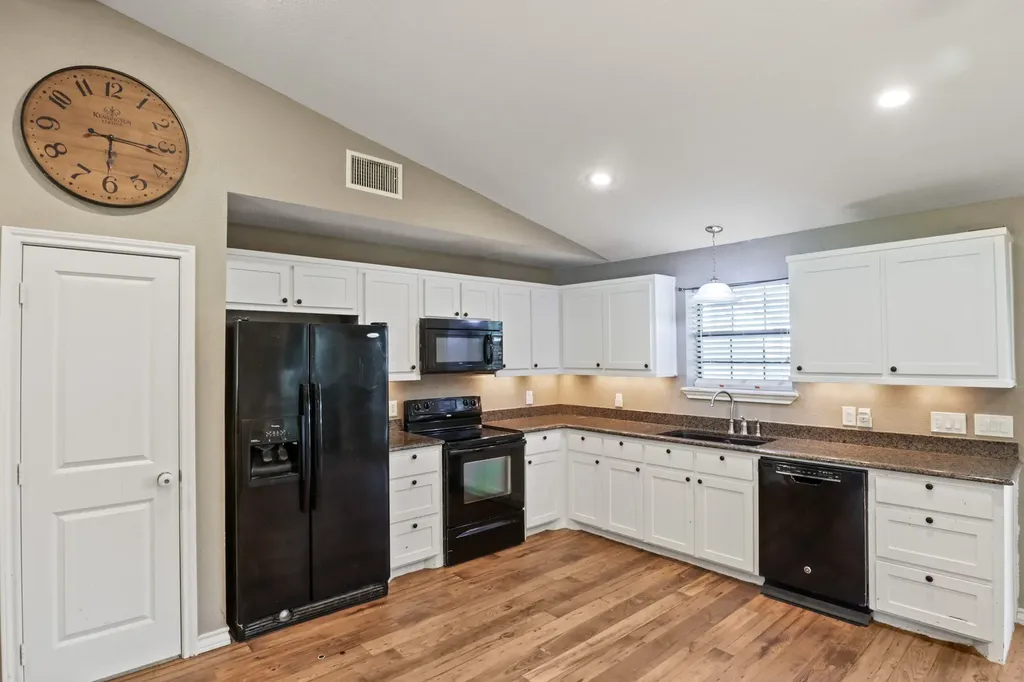 131 Katy Emory TX 75440