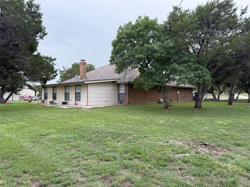 1192 Deer Trail Glen Rose TX 76043