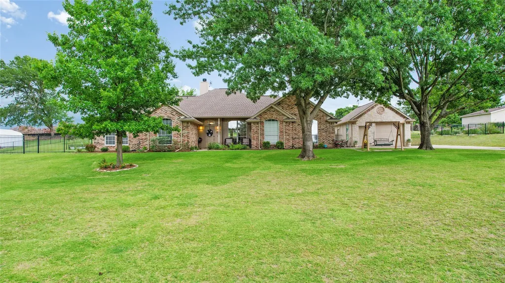 Anna TX, 416 Hurricane Creek Circle