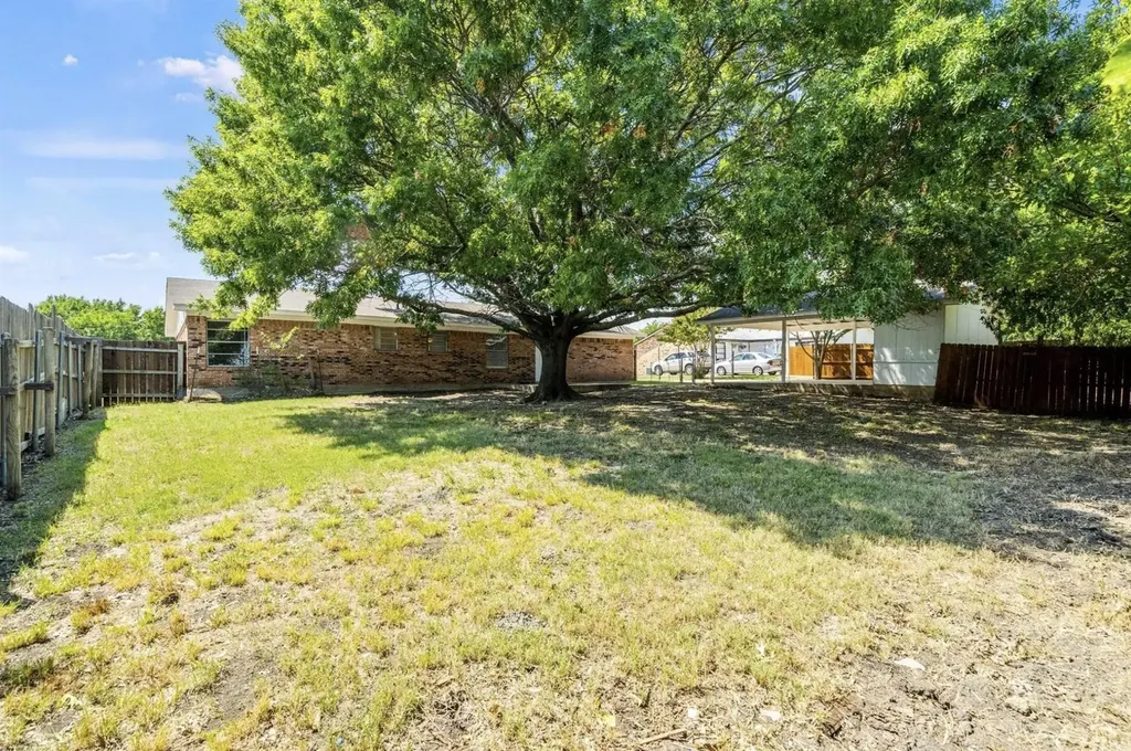 810 S Western Hills Drive Howe TX 75459
