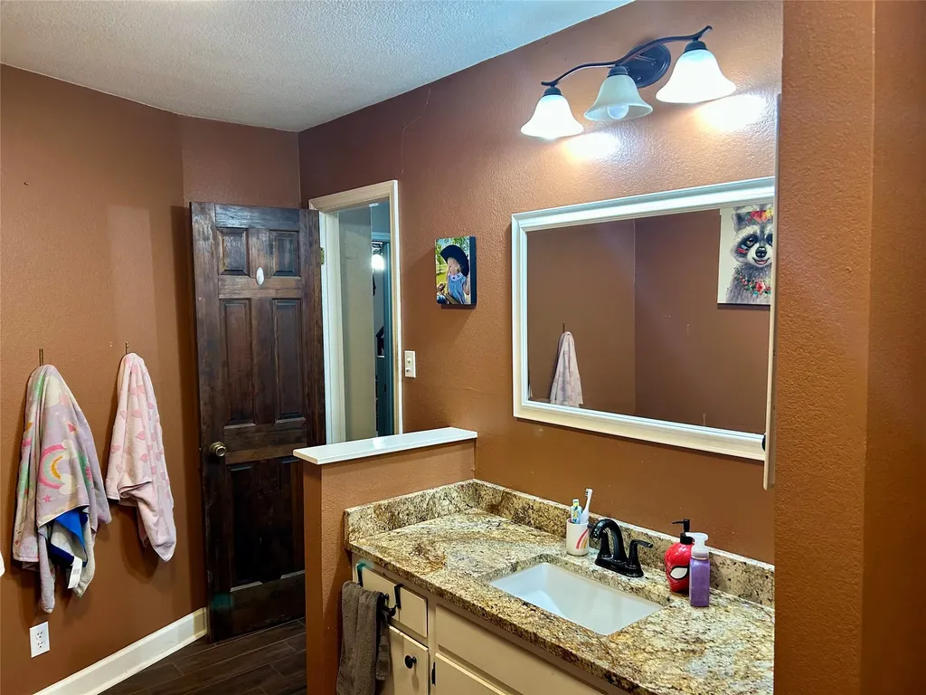 285 N Avenue B Crawford TX 76638