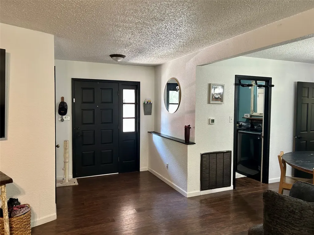 285 N Avenue B Crawford TX 76638