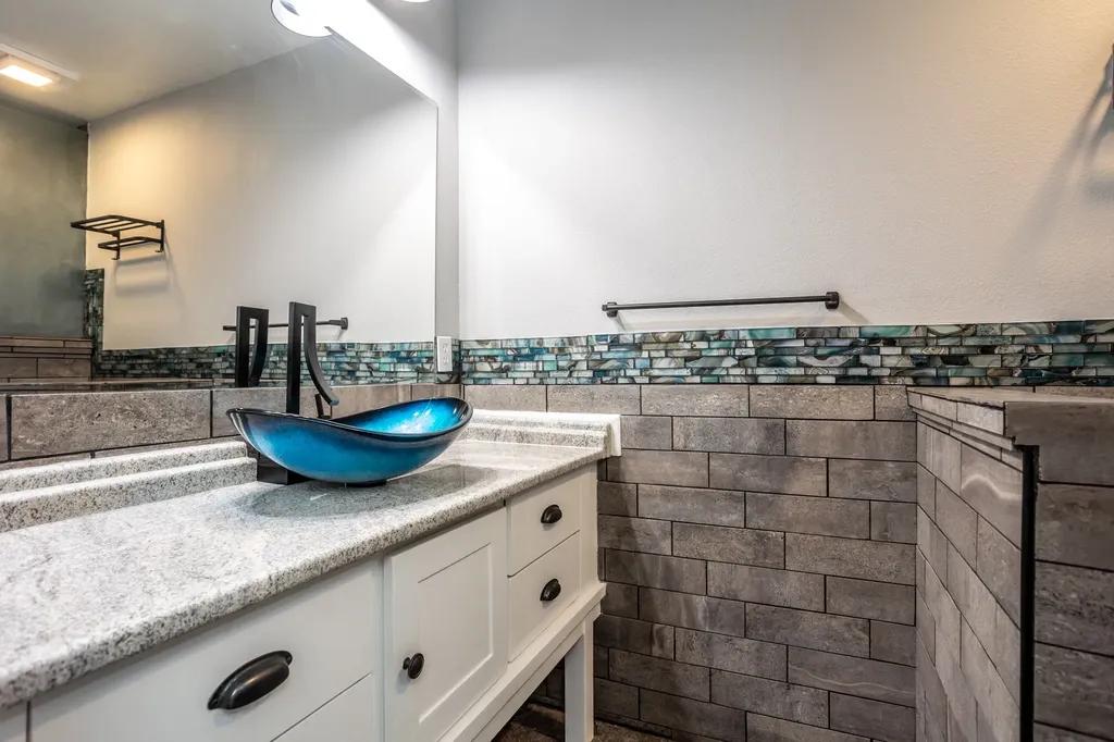 1206 Oakbluff Drive Lancaster TX 75146