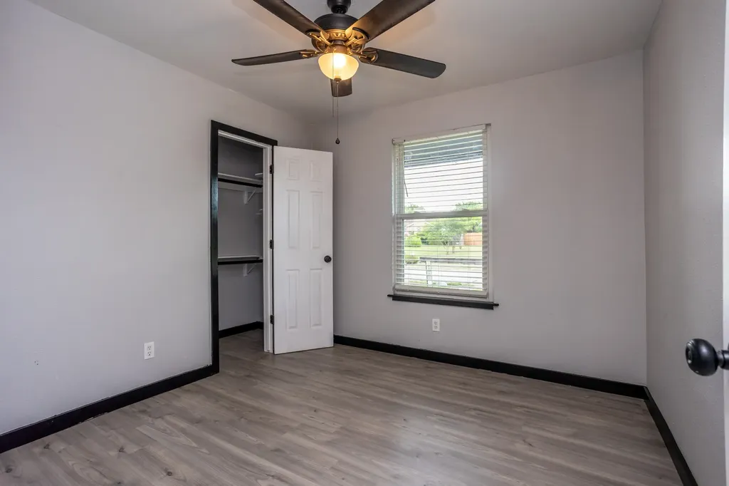 1206 Oakbluff Drive Lancaster TX 75146