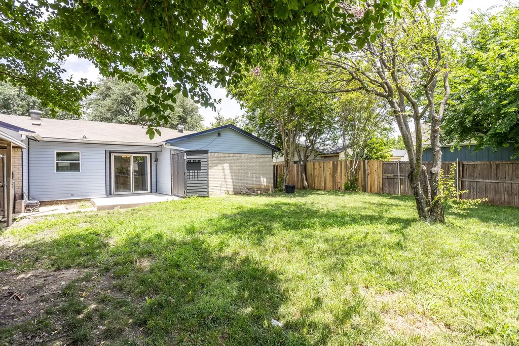 1206 Oakbluff Drive Lancaster TX 75146