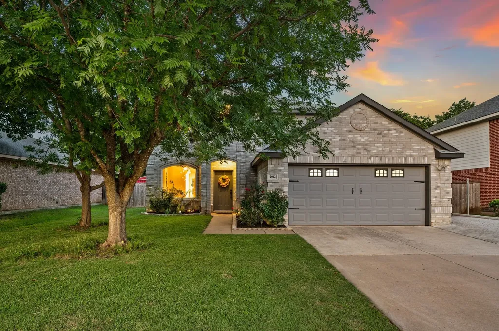 2012 Collington Drive Roanoke TX 76262