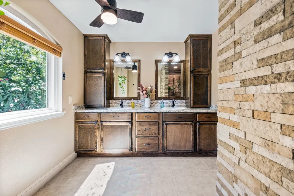 2012 Collington Drive Roanoke TX 76262