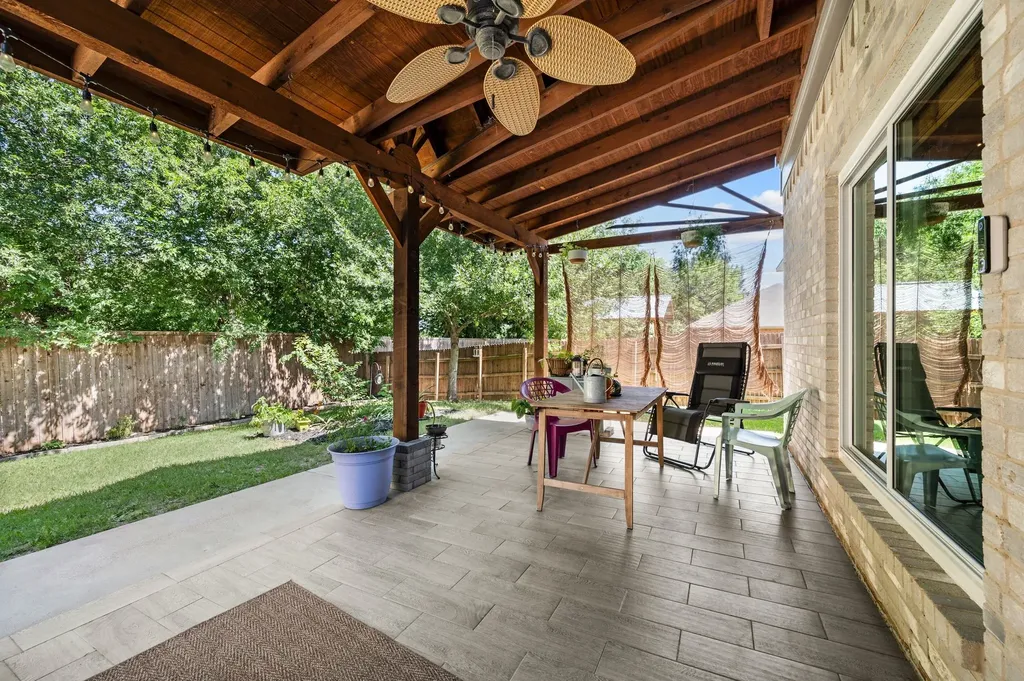 2012 Collington Drive Roanoke TX 76262