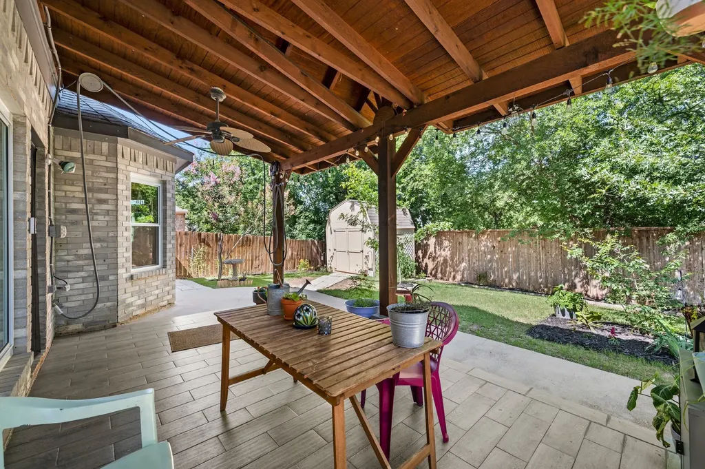 2012 Collington Drive Roanoke TX 76262