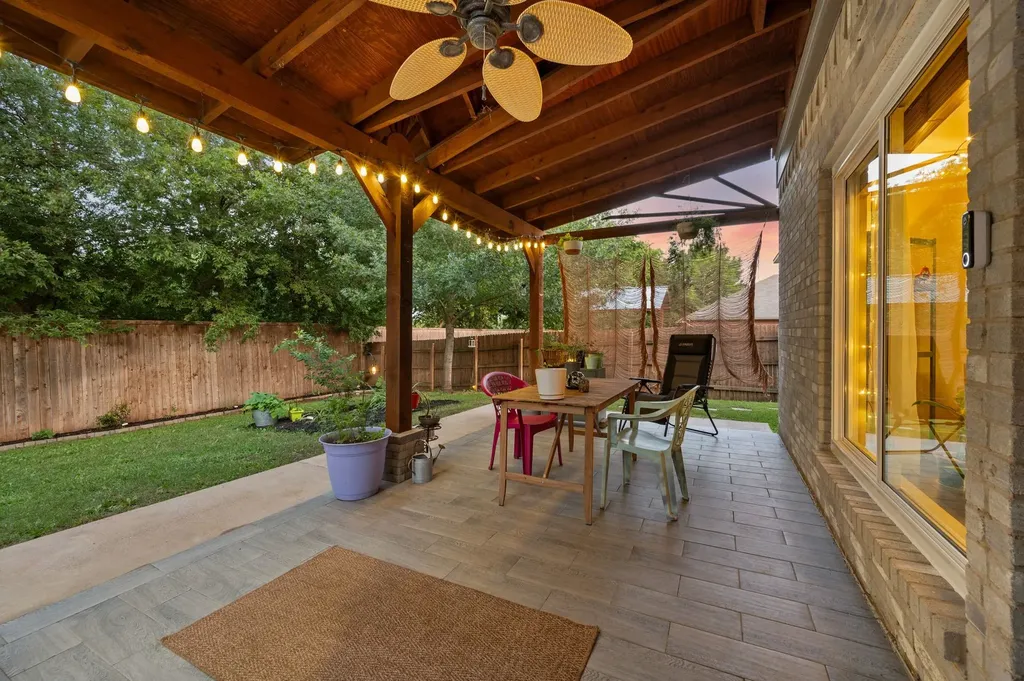 2012 Collington Drive Roanoke TX 76262
