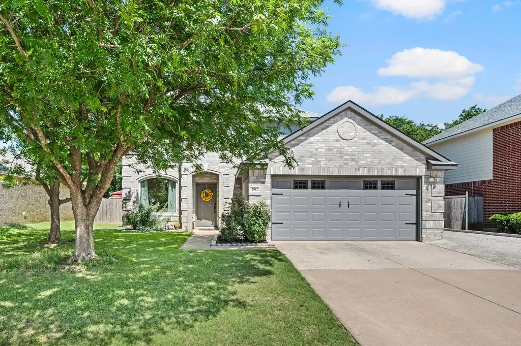 2012 Collington Drive Roanoke TX 76262