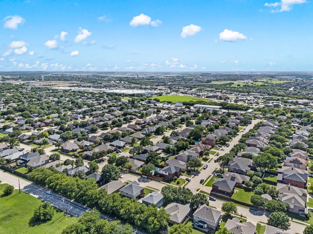 2012 Collington Drive Roanoke TX 76262