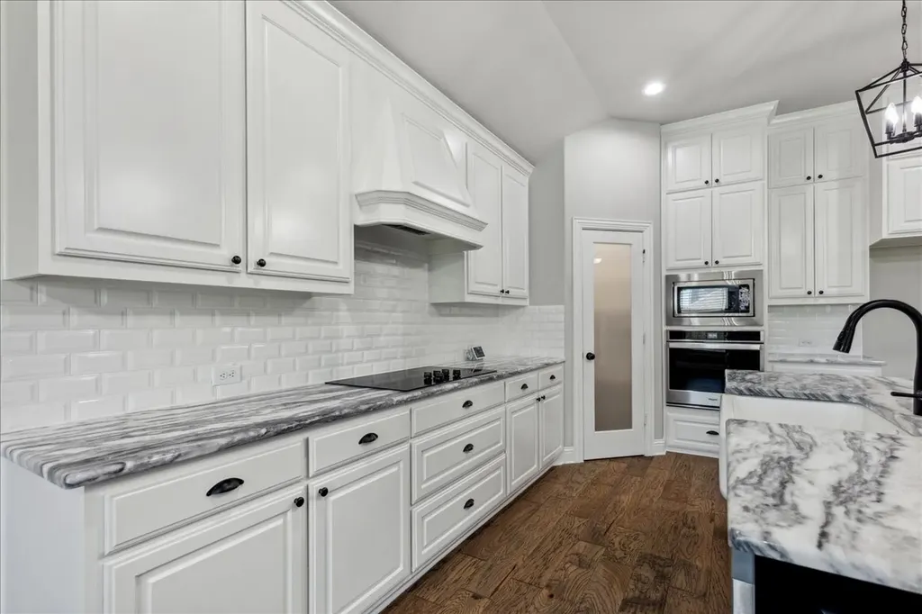 541 Harvest Grove Drive Waxahachie TX 75165