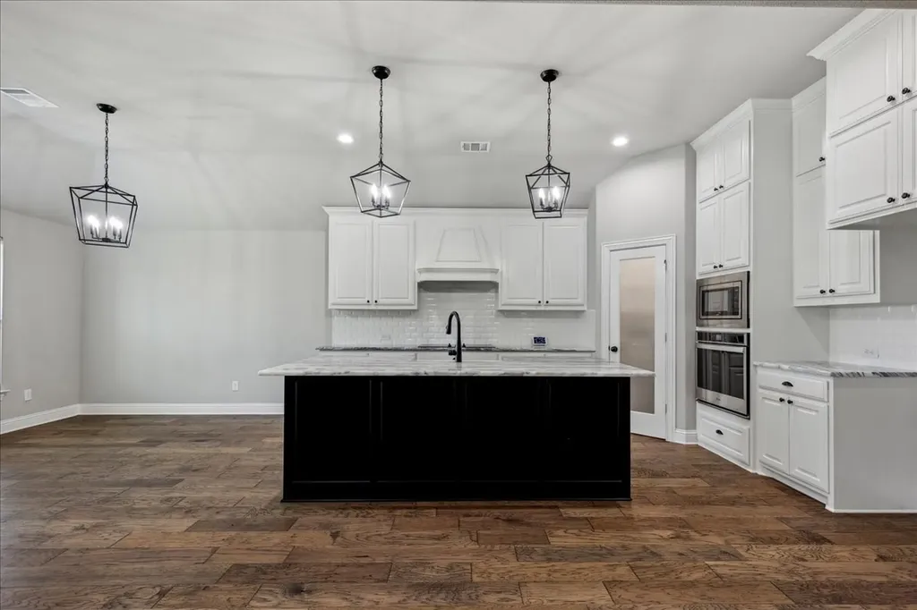 541 Harvest Grove Drive Waxahachie TX 75165