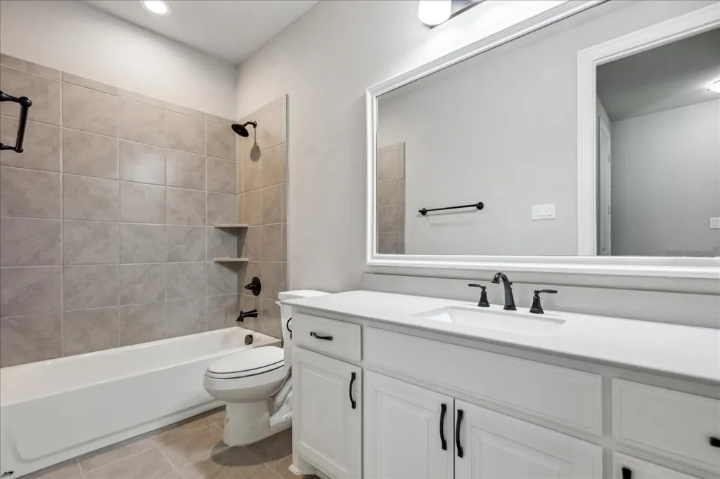 541 Harvest Grove Drive Waxahachie TX 75165