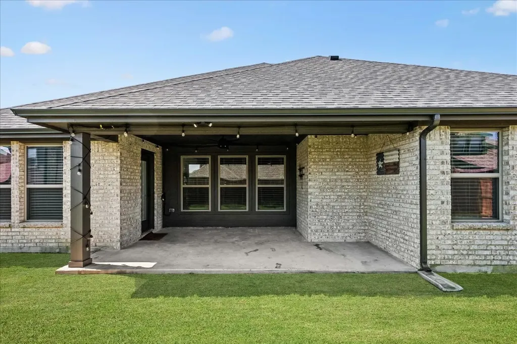 541 Harvest Grove Drive Waxahachie TX 75165