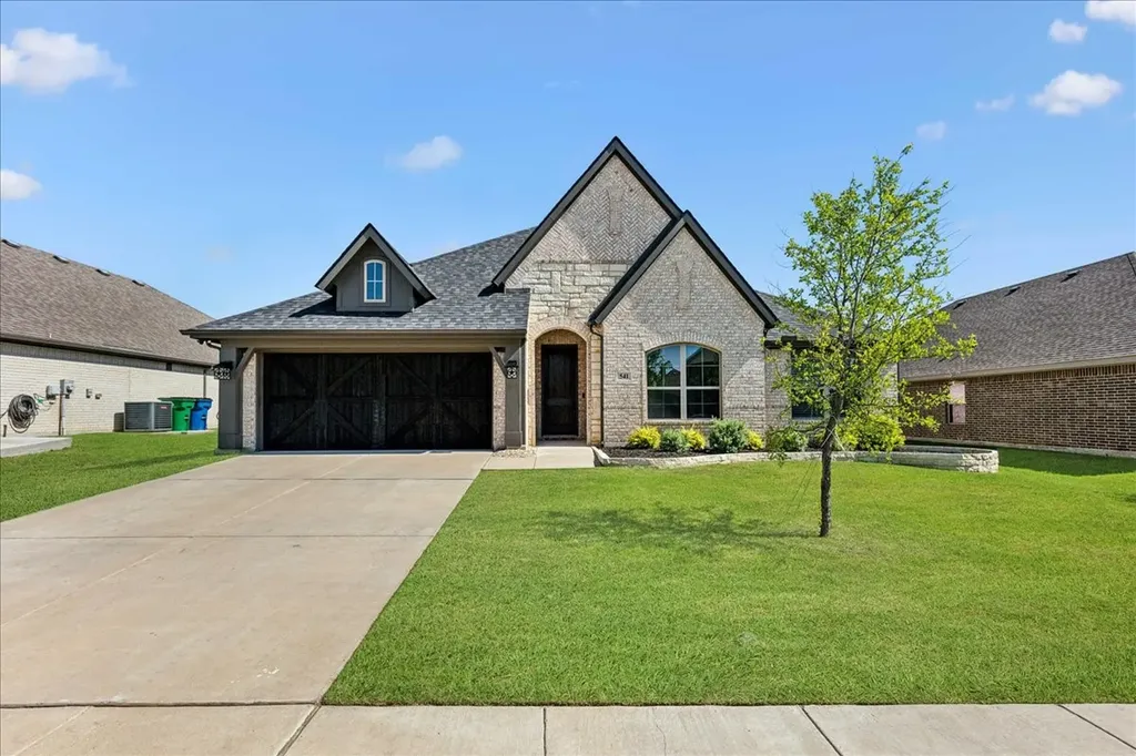 541 Harvest Grove Drive Waxahachie TX 75165