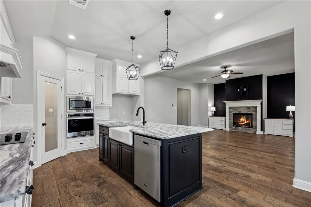 541 Harvest Grove Drive Waxahachie TX 75165