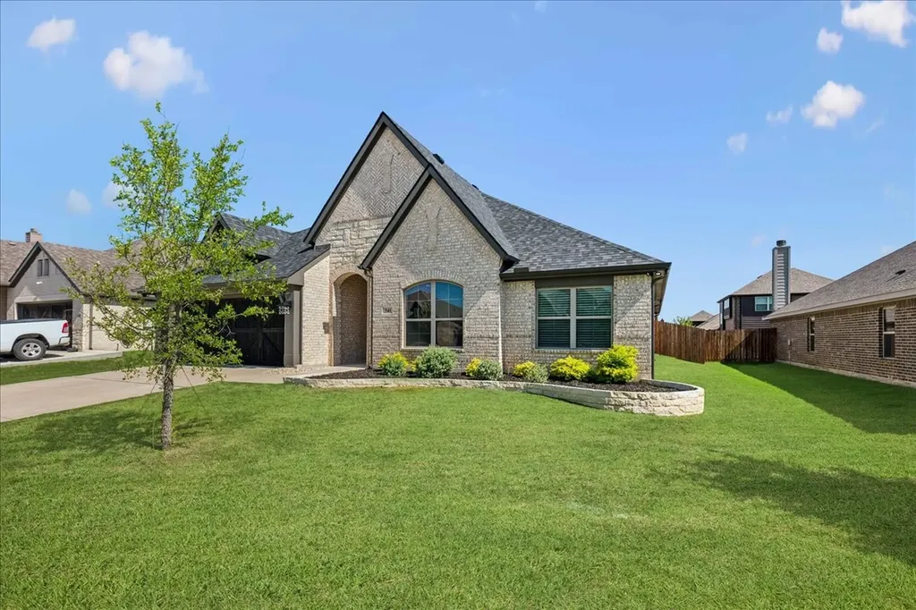 541 Harvest Grove Drive Waxahachie TX 75165