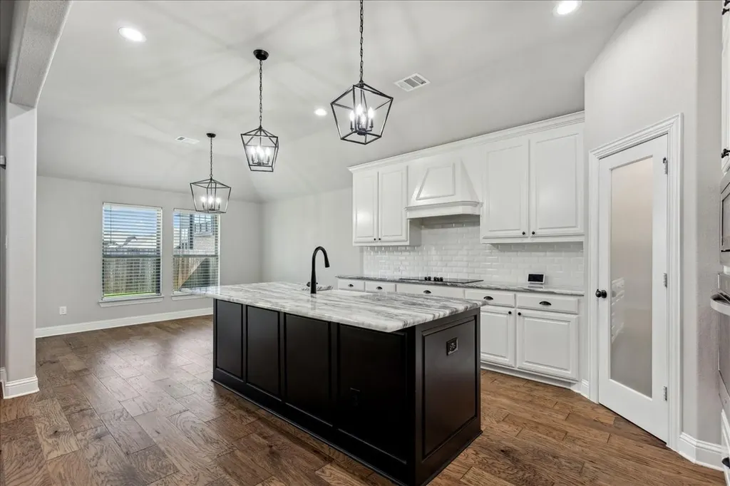 541 Harvest Grove Drive Waxahachie TX 75165