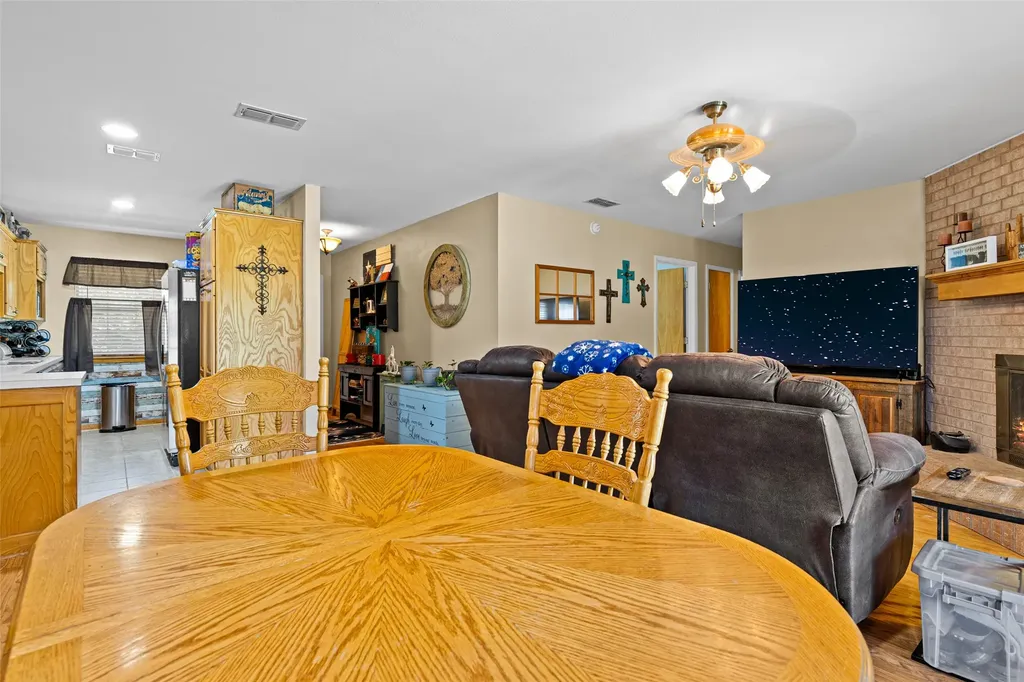 7422 Pacal Gilmer TX 75645