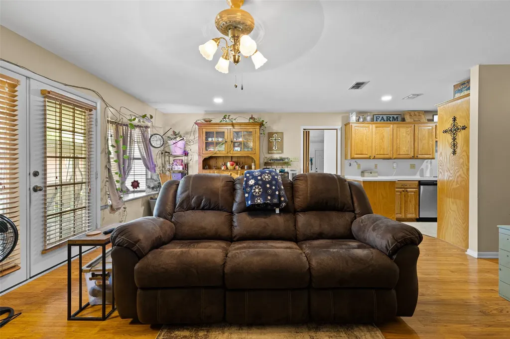 7422 Pacal Gilmer TX 75645