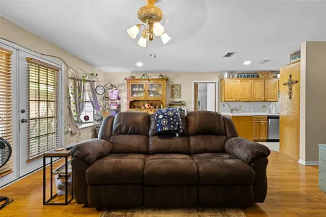 7422 Pacal Gilmer TX 75645