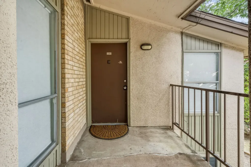 12824 Midway Road Dallas TX 75244