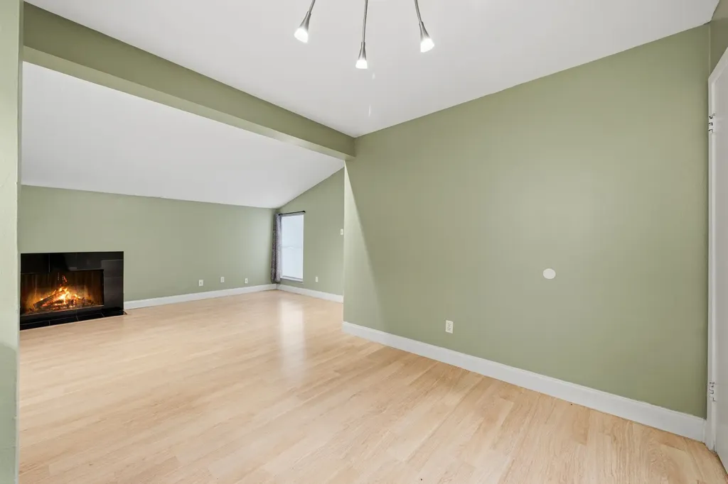 12824 Midway Road Dallas TX 75244