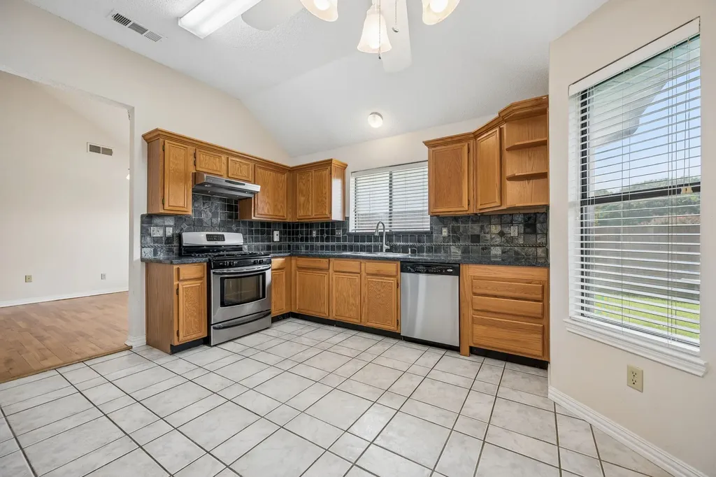 2612 Fountainview Drive Corinth TX 76210