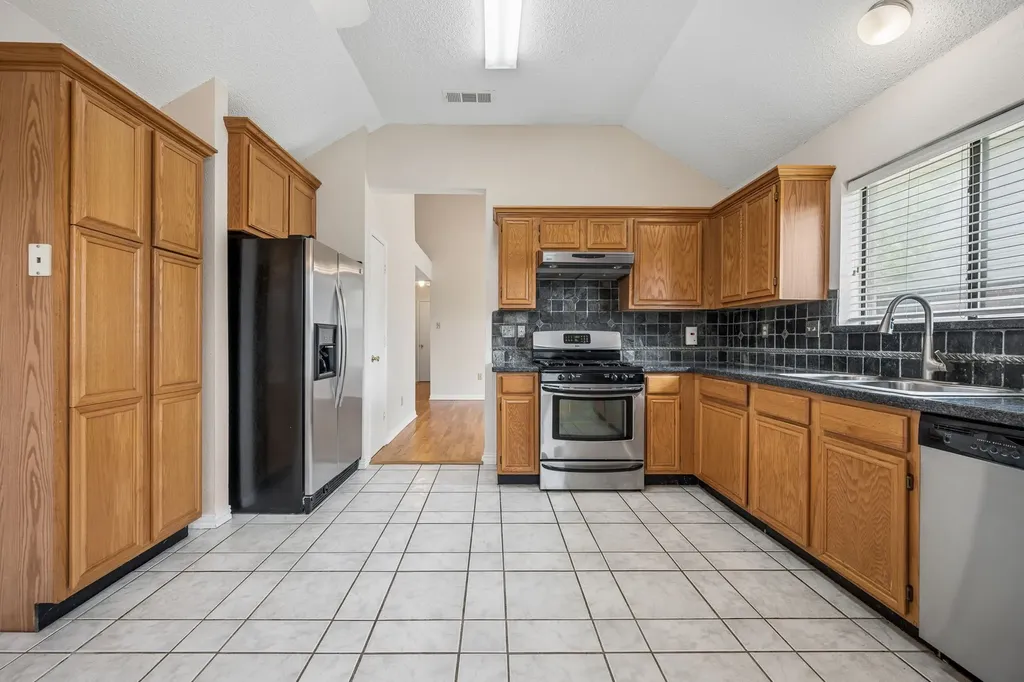 2612 Fountainview Drive Corinth TX 76210