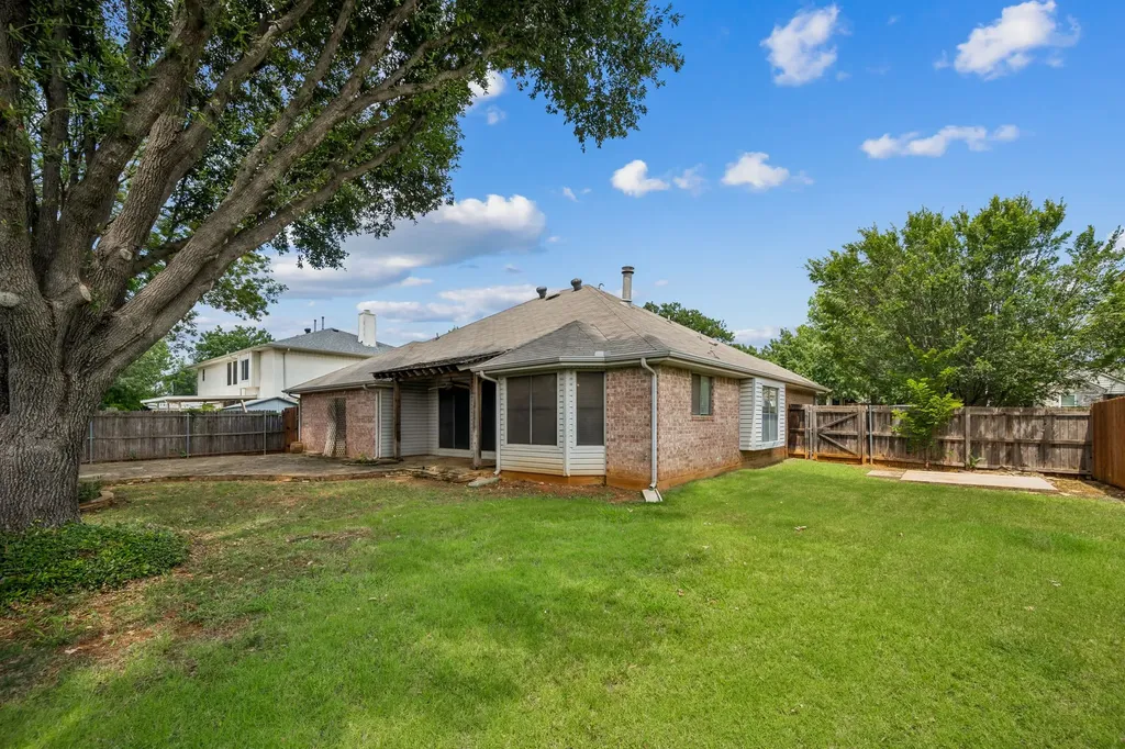 2612 Fountainview Drive Corinth TX 76210