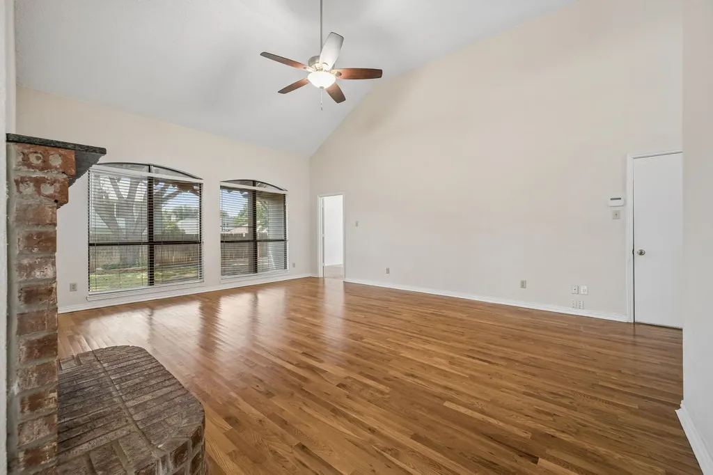 2612 Fountainview Drive Corinth TX 76210