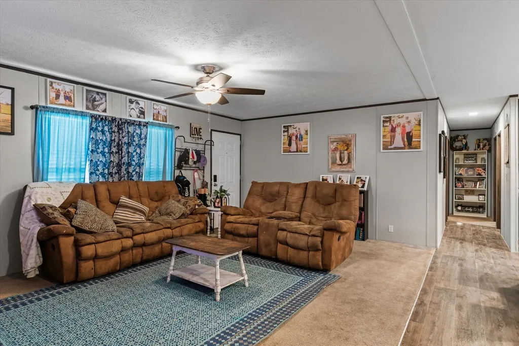 1676 Vz County Road 2205 Canton TX 75103