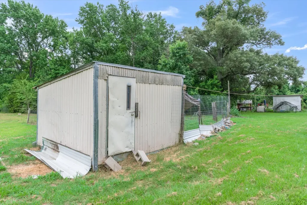 1676 Vz County Road 2205 Canton TX 75103