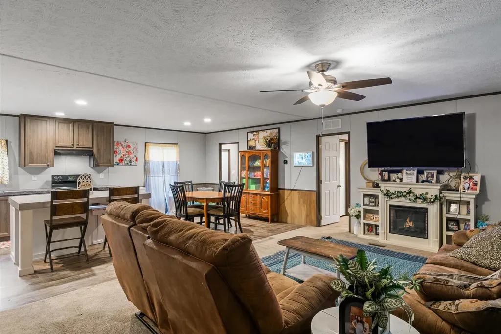 1676 Vz County Road 2205 Canton TX 75103