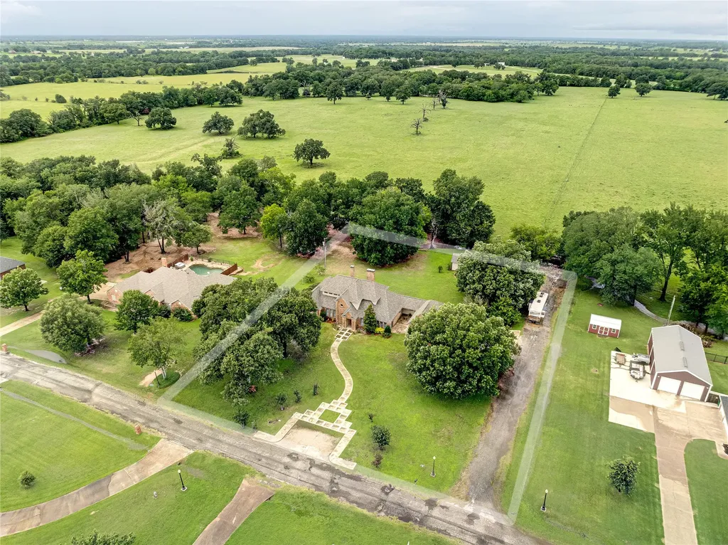 912 Walnut Creek Drive Fairfield TX 75840