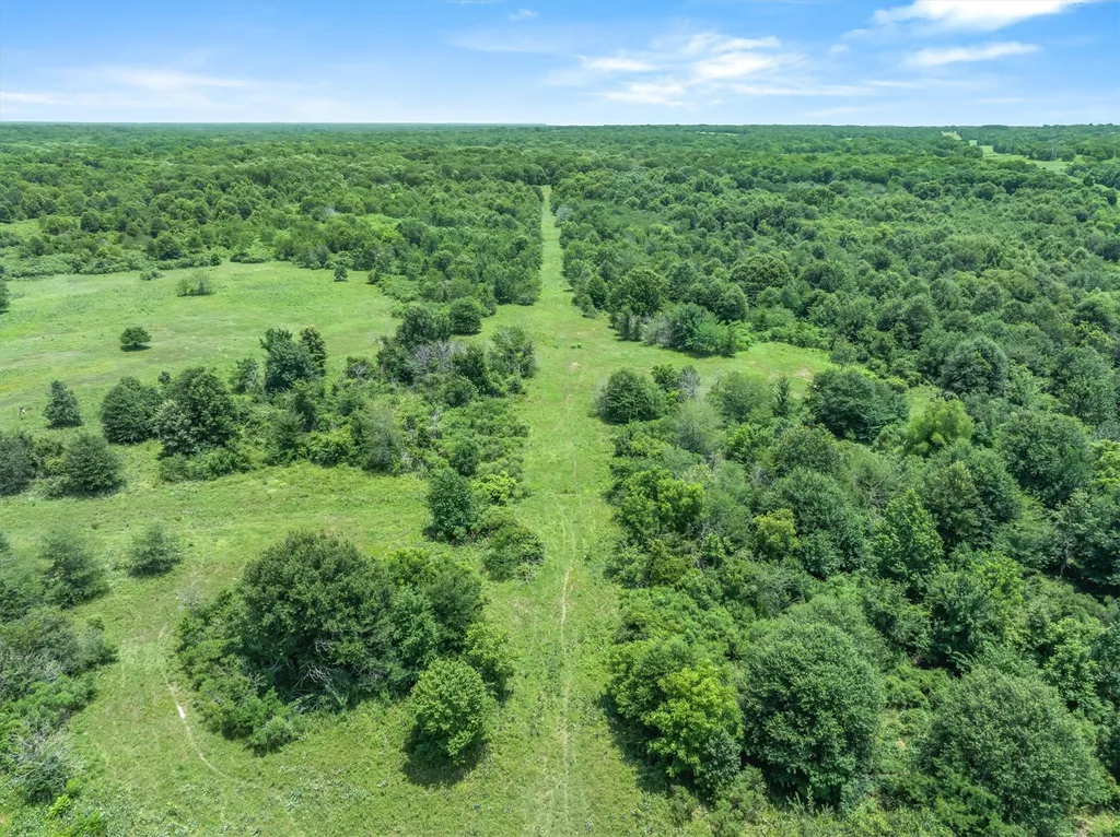 3300 Vzcr 1903 Edgewood TX 75117
