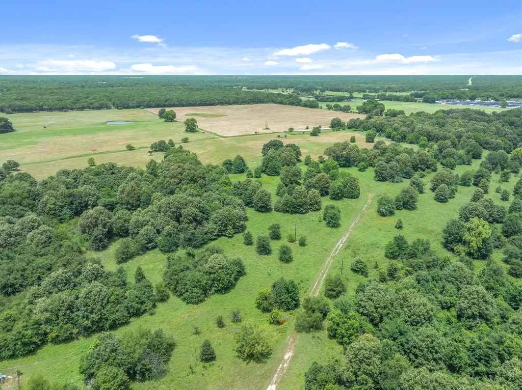 3300 Vzcr 1903 Edgewood TX 75117