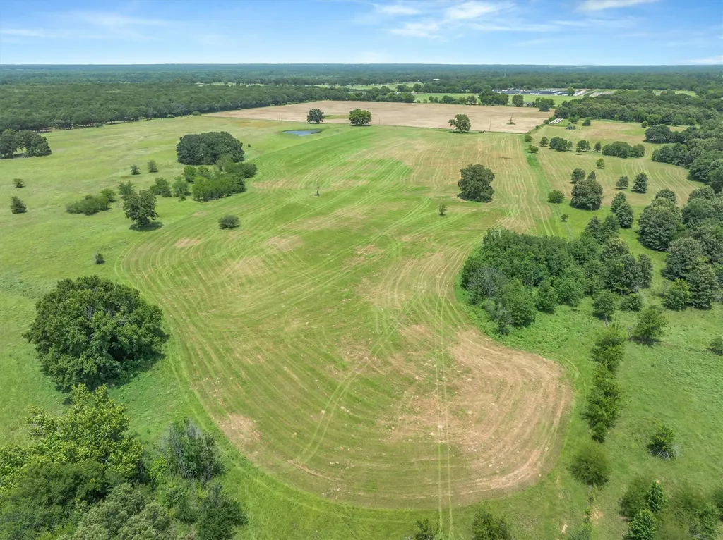3300 Vzcr 1903 Edgewood TX 75117