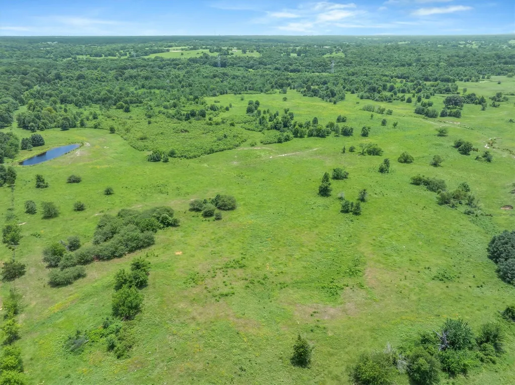 3300 Vzcr 1903 Edgewood TX 75117