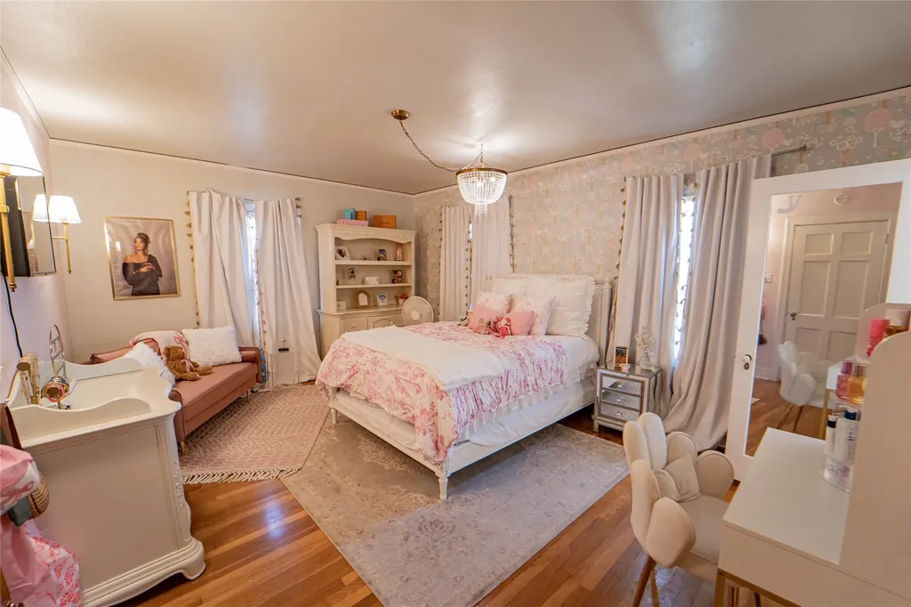 1002 E Lindsey Street Breckenridge TX 76424