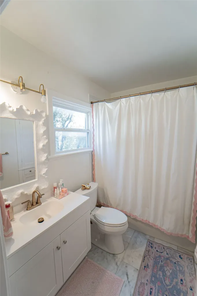 1002 E Lindsey Street Breckenridge TX 76424