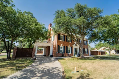 1002 E Lindsey Street Breckenridge TX 76424