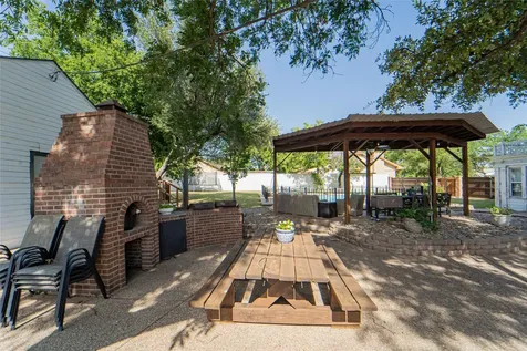 1002 E Lindsey Street Breckenridge TX 76424