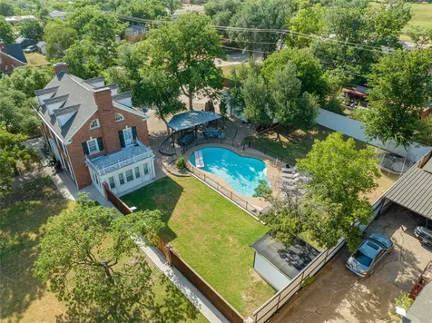 1002 E Lindsey Street Breckenridge TX 76424